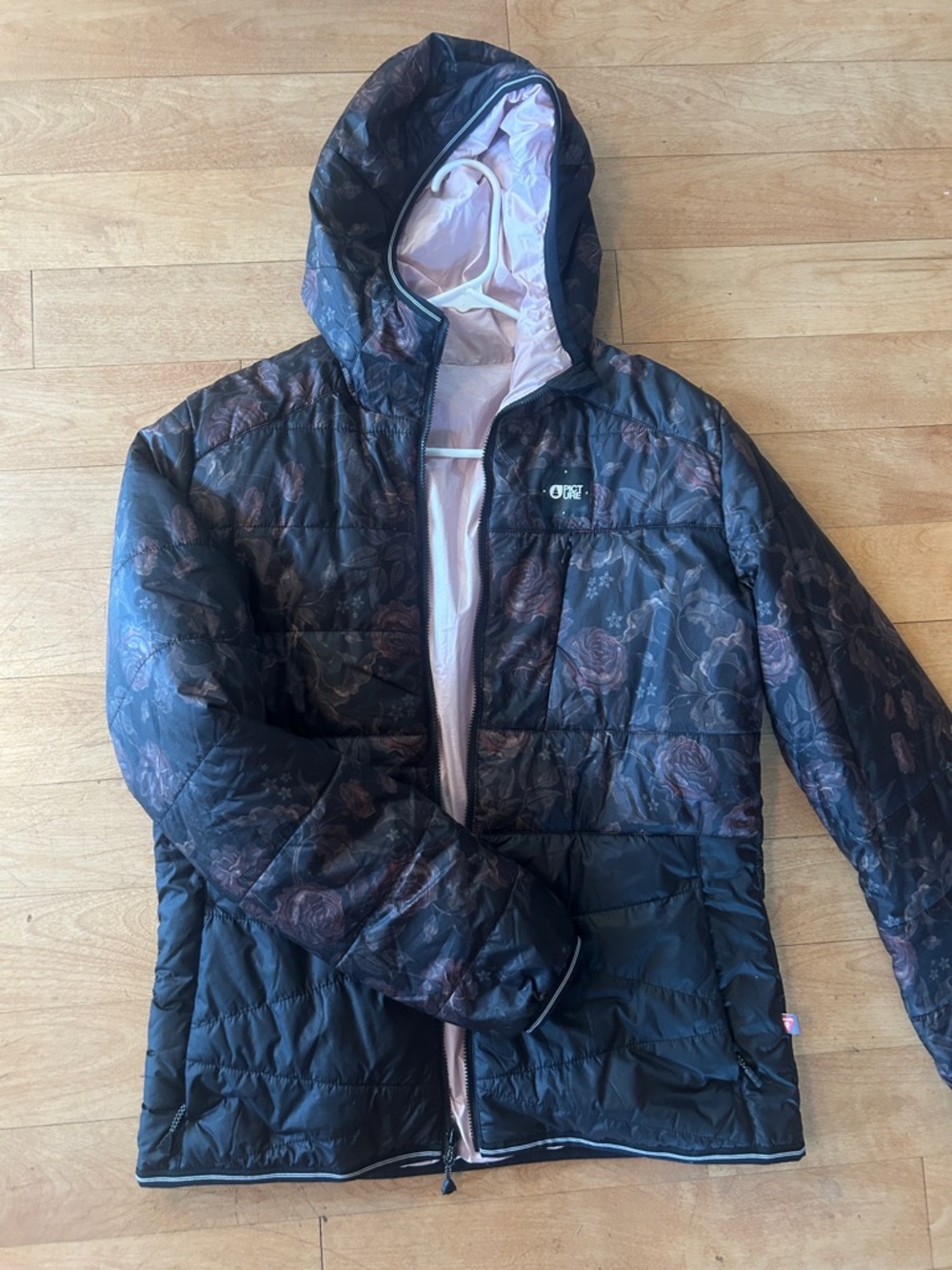 Picture Reversible Black/Light Pink Quilted Floral Hooded Jacket